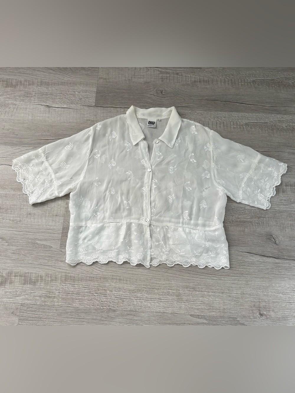 Johnny Was White Embroidered Button-Front Crop Blouse L